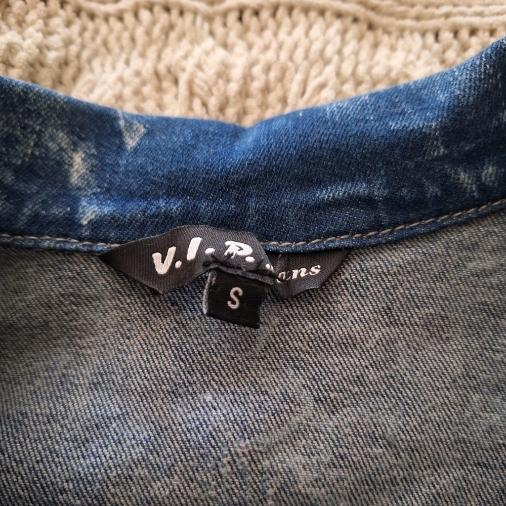 Woman's VIP Jean Jacket Size Small - Picture 3 of 3